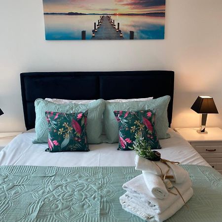 Berks Luxury Serviced Apartments,5 Bedrooms, 5 Double Beds, 2 Bathrooms, Free Super Fast Wifi & Parking Earley Luaran gambar
