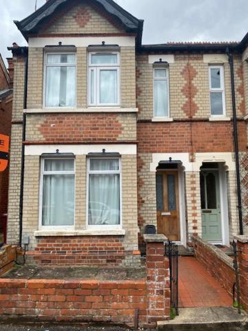 Berks Luxury Serviced Apartments,5 Bedrooms, 5 Double Beds, 2 Bathrooms, Free Super Fast Wifi & Parking Earley Luaran gambar