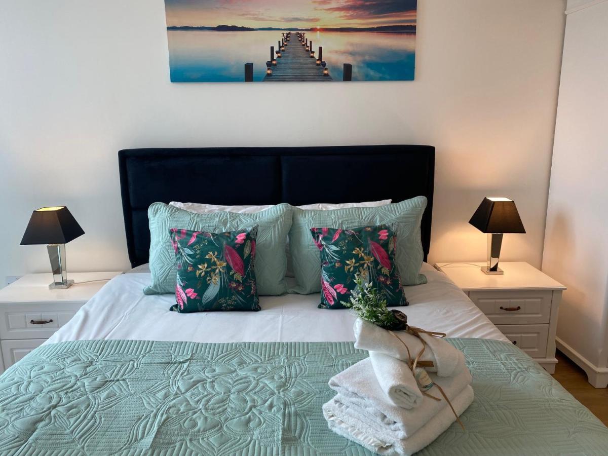 Berks Luxury Serviced Apartments,5 Bedrooms, 5 Double Beds, 2 Bathrooms, Free Super Fast Wifi & Parking Earley Luaran gambar