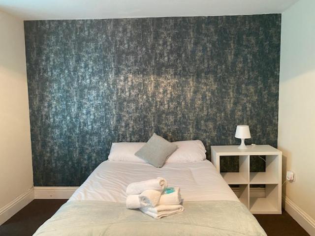 Berks Luxury Serviced Apartments,5 Bedrooms, 5 Double Beds, 2 Bathrooms, Free Super Fast Wifi & Parking Earley Luaran gambar