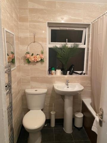 Berks Luxury Serviced Apartments,5 Bedrooms, 5 Double Beds, 2 Bathrooms, Free Super Fast Wifi & Parking Earley Luaran gambar