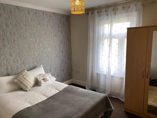 Berks Luxury Serviced Apartments,5 Bedrooms, 5 Double Beds, 2 Bathrooms, Free Super Fast Wifi & Parking Earley Luaran gambar